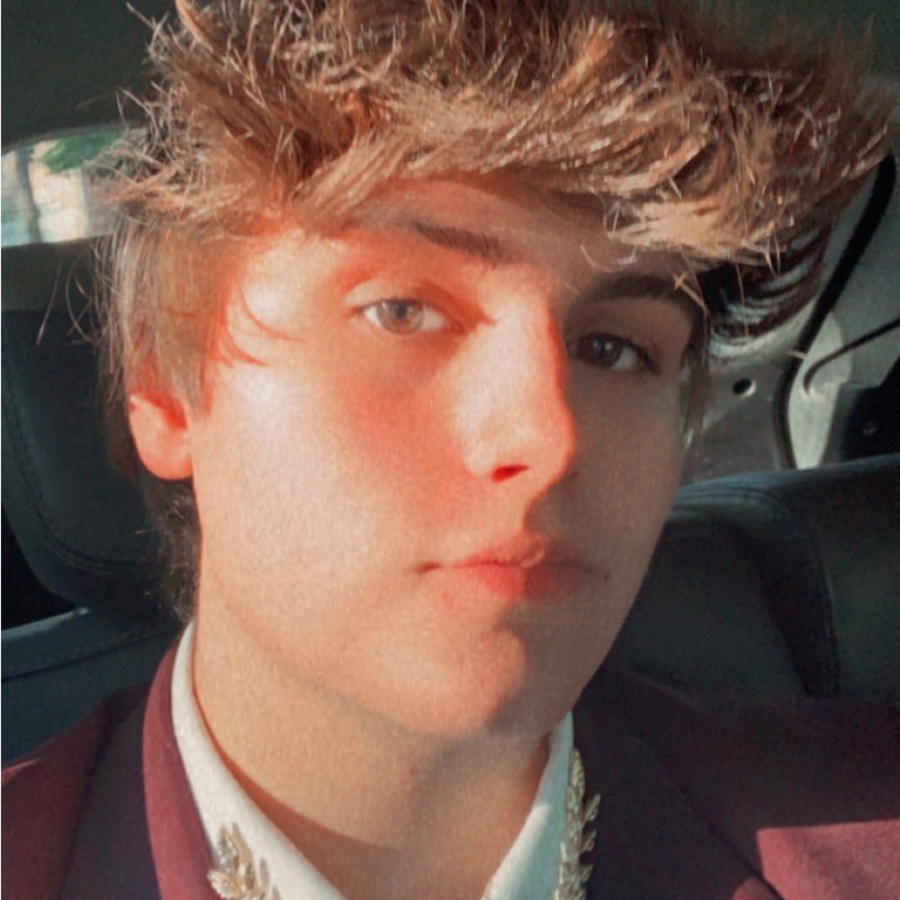 Meet your Posher, Ethan in wonderland